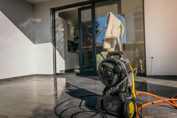 Best Animal Enclosure Cleaning  in Sunset, LA